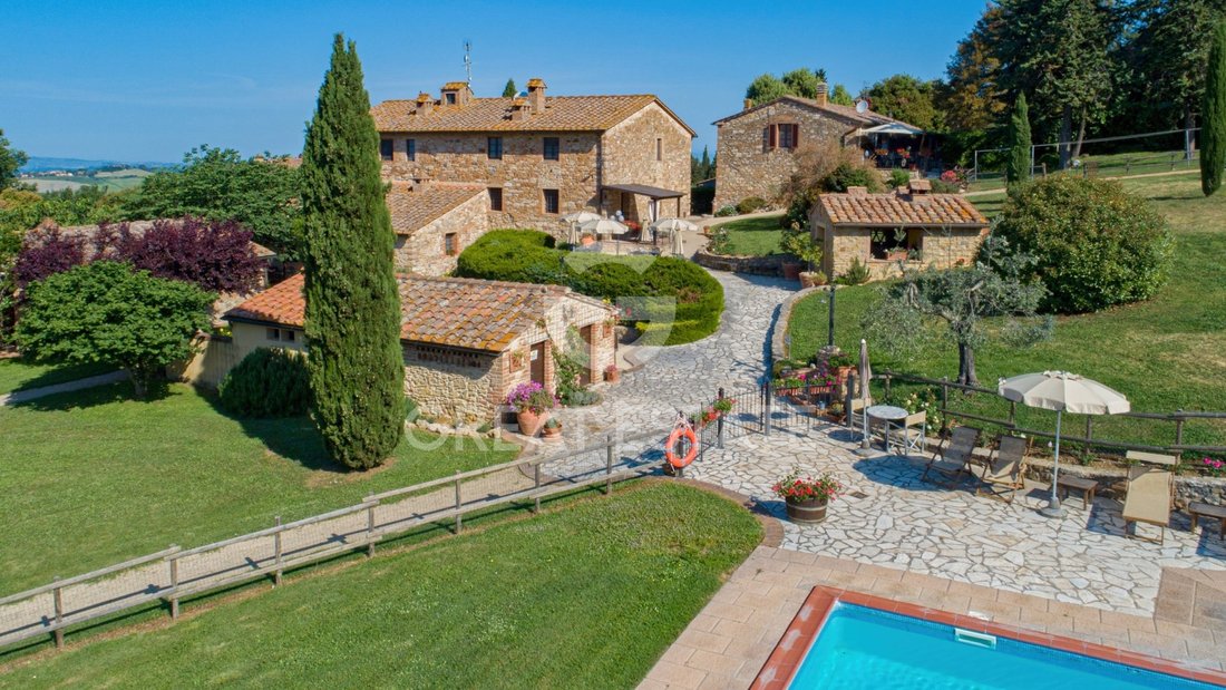 Estate in Gambassi Terme, Tuscany, Italy 3 - 18285647