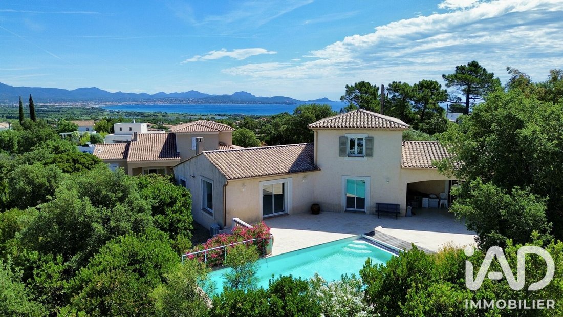 House in Frejus, Provence-Alpes-Côte d'Azur, France 1 - 18289954