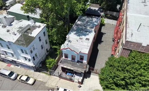 House in New York, New York, United States 1