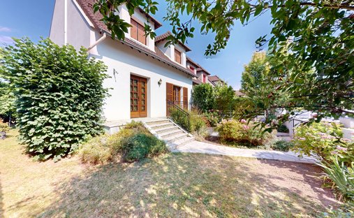 House in Carriere-Bois Rochefort, Cormeilles-en-Parisis, France 1