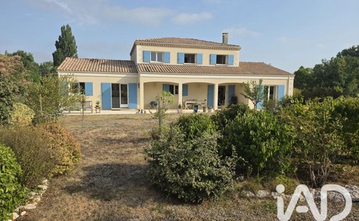 House in Saint-Astier, Nouvelle-Aquitaine, France 1