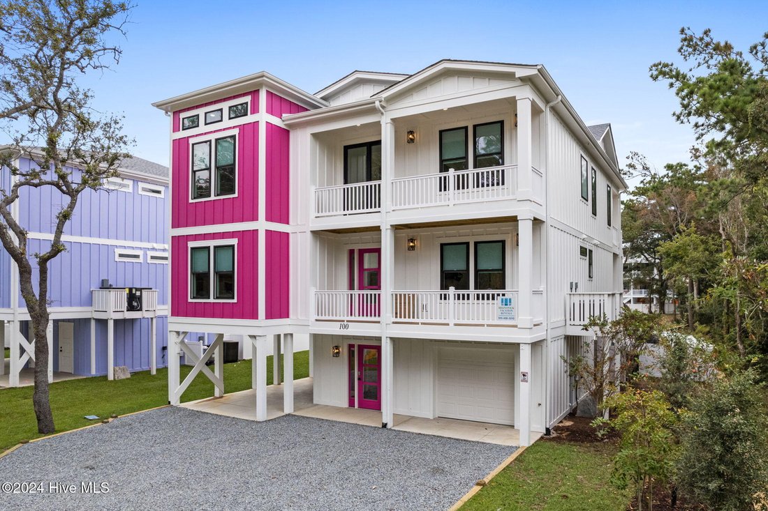 House in Oak Island, North Carolina, United States 1 - 18286108