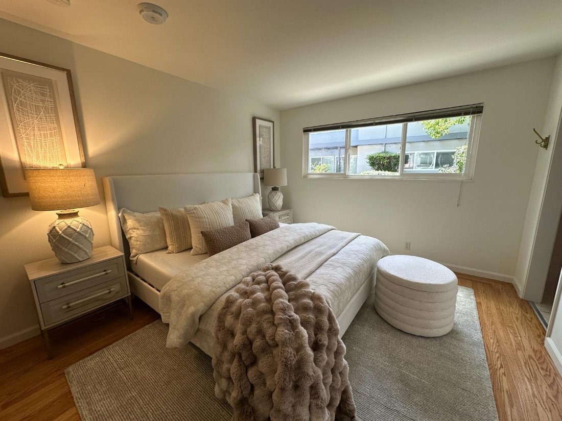 Menlo Park, California, United States 5 - 18285297