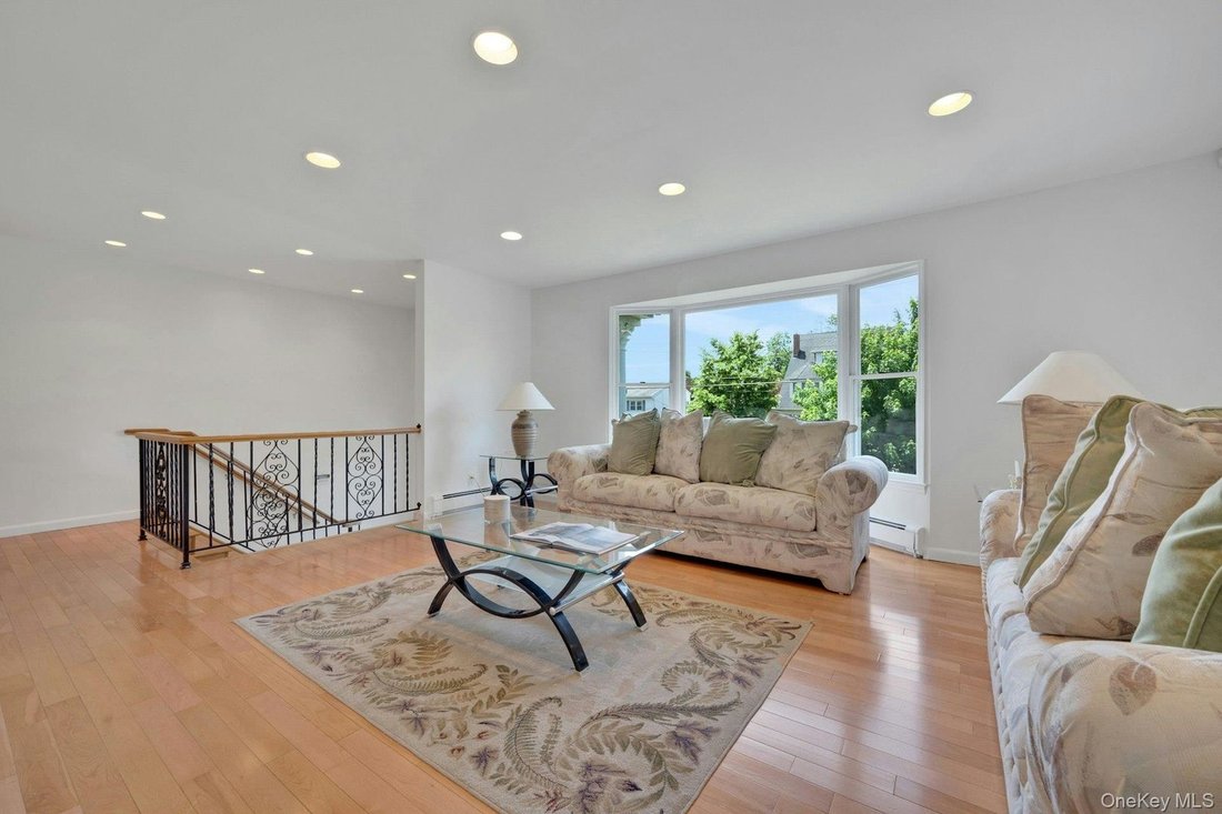 House in New Rochelle, New York, United States 3 - 18160391