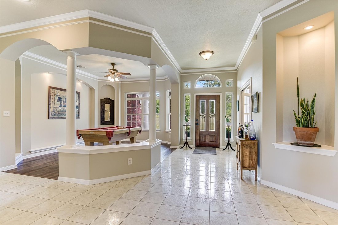 House in McDade, Texas, United States 4 - 18290619