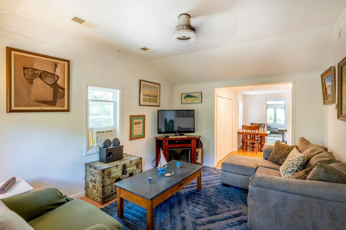 House in Hampton Bays, New York, United States 4 - 18271687