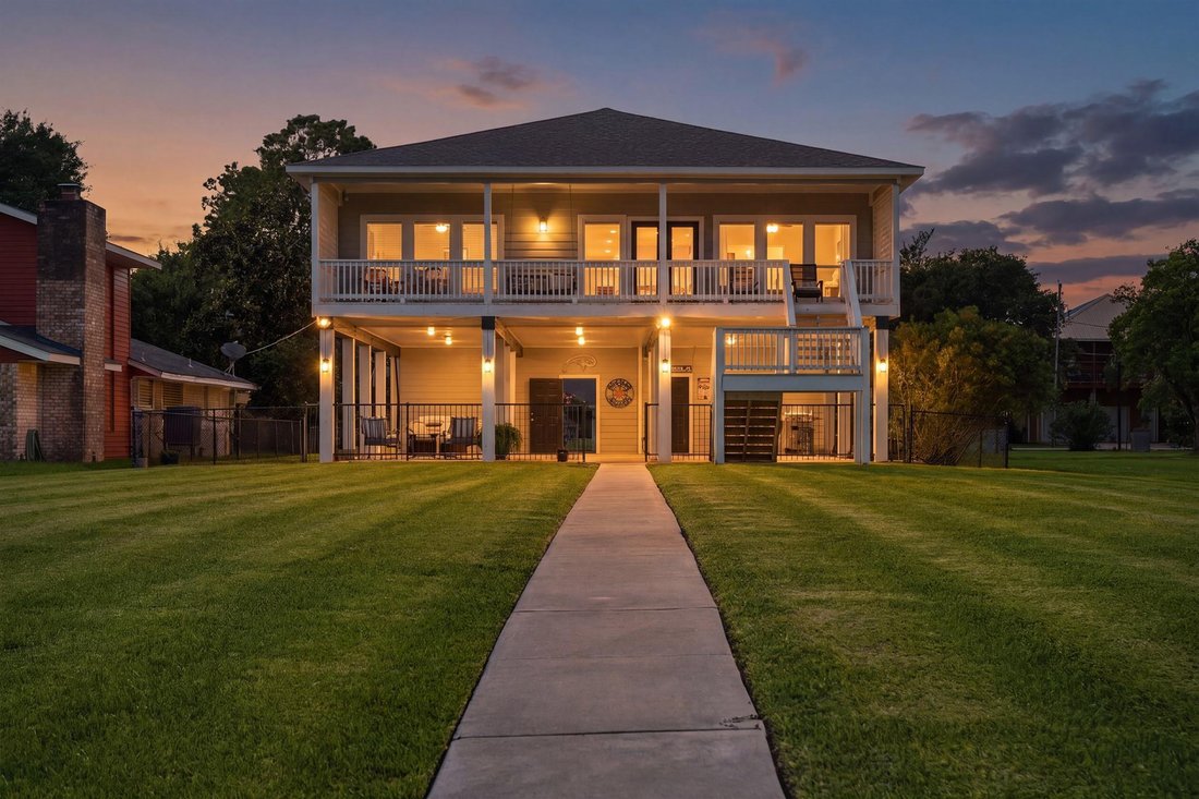 House in Dickinson, Texas, United States 4 - 18284926