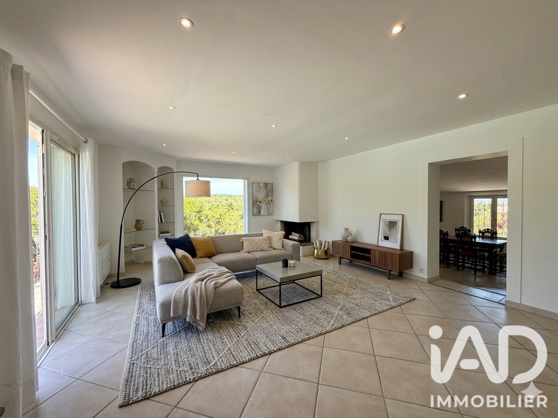 House in Frejus, Provence-Alpes-Côte d'Azur, France 4 - 18289954
