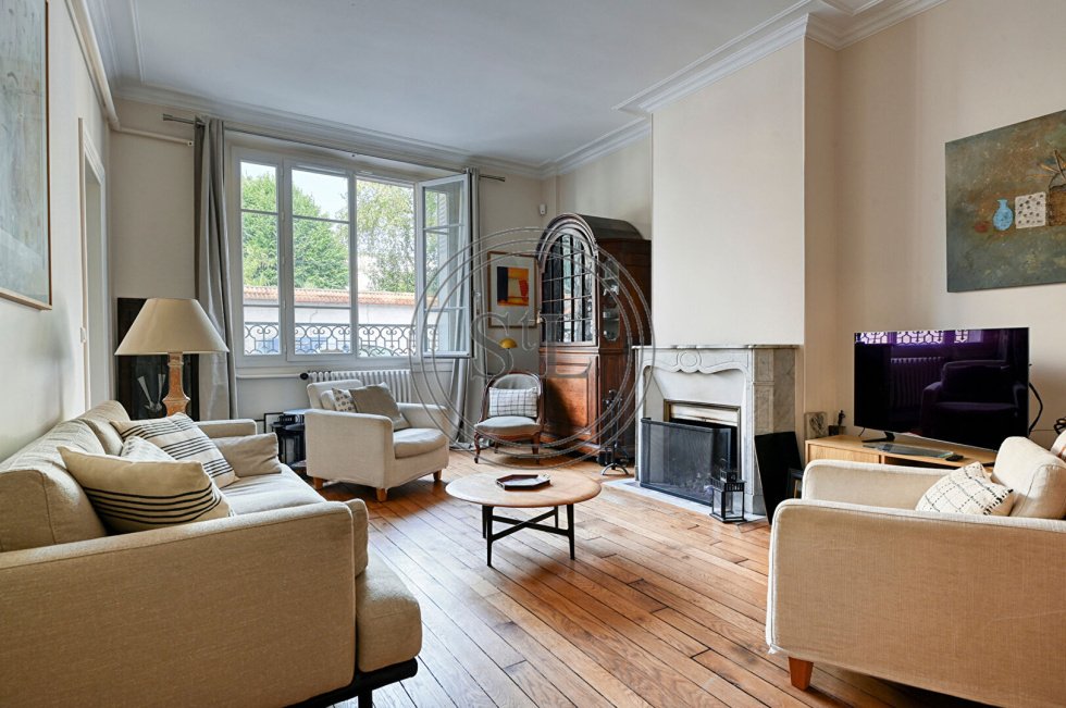 Apartment in Domaine National du Château, Versailles, France 1 - 18284993