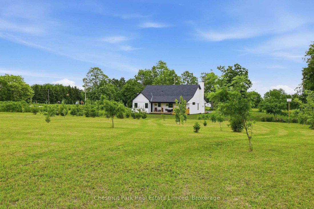 House in Prince Edward, Ontario, Canada 2 - 18220883