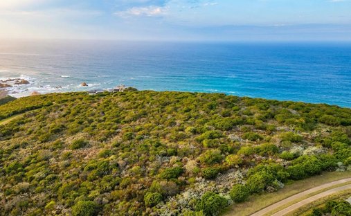 Land in Pezula Private Estate, Western Cape, South Africa 1