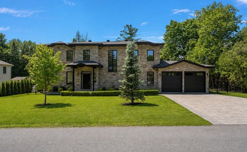 House in Baie-D'Urfe, Quebec, Canada 1