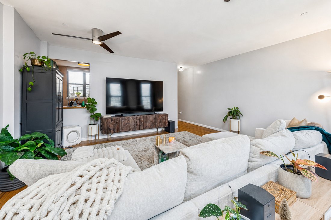 Co Op in New York, New York, United States 5 - 18285296