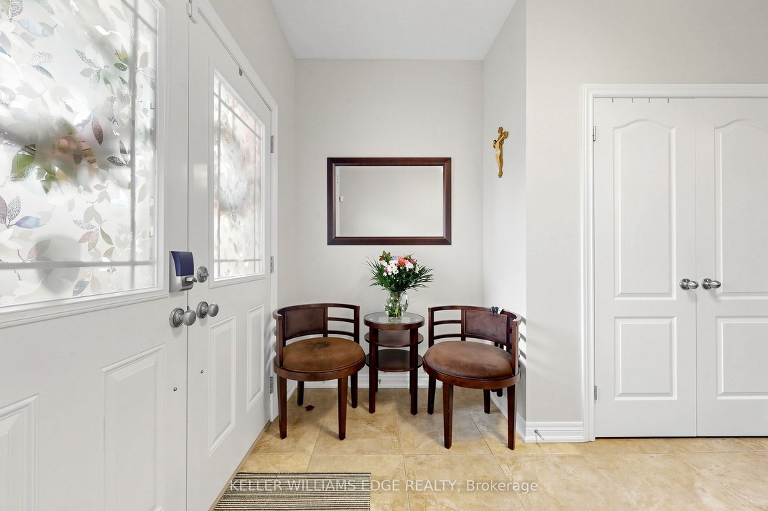 House in Hamilton, Ontario, Canada 5 - 18286065