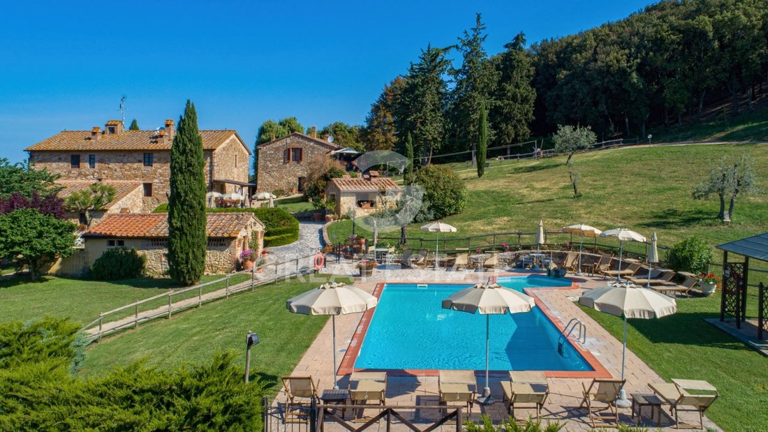 Estate in Gambassi Terme, Tuscany, Italy 1 - 18285647