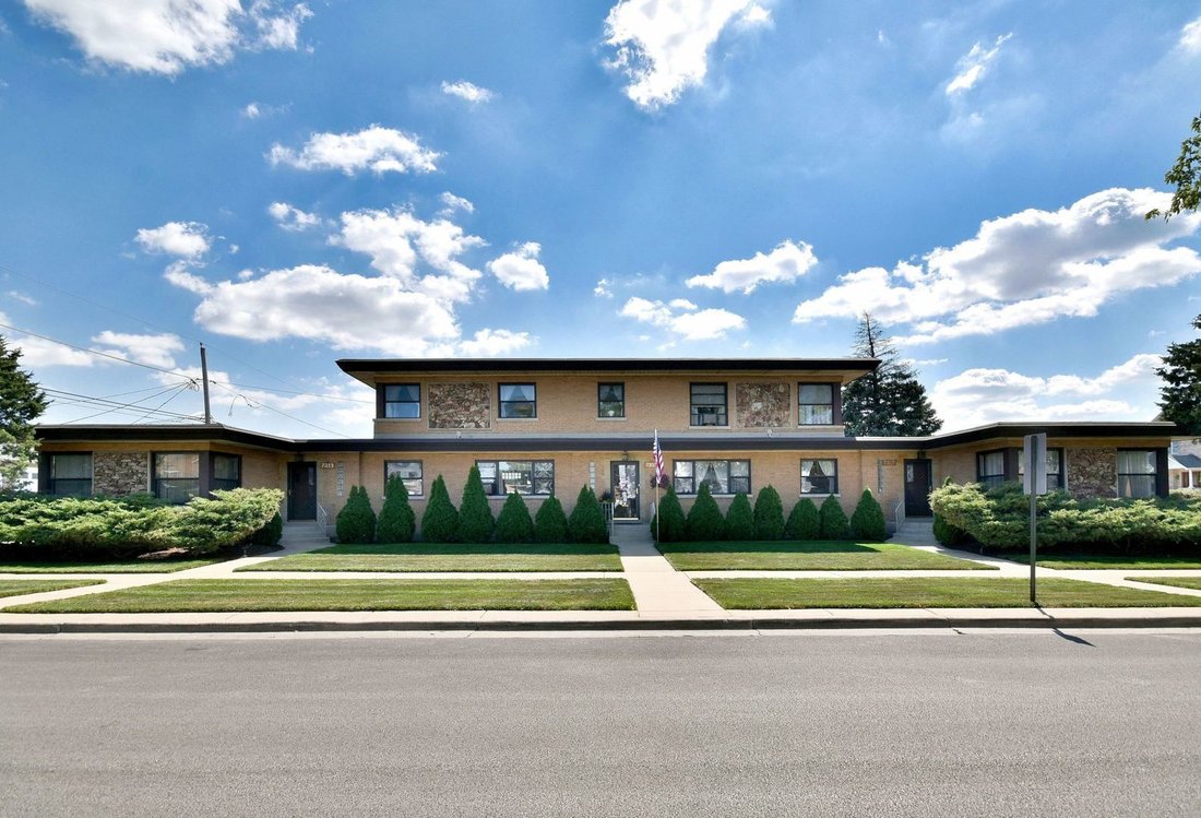 Elmwood Park, Illinois, United States 1 - 18288585