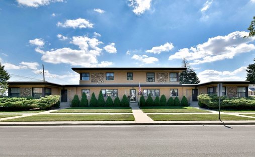 Elmwood Park, Illinois, United States 1