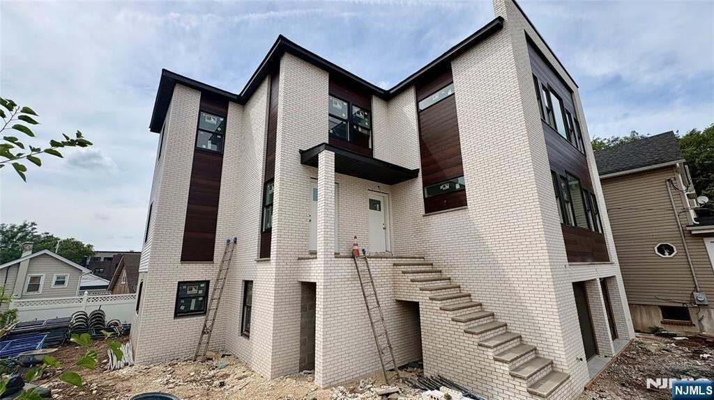 House in Kearny, New Jersey, United States 2 - 18290307