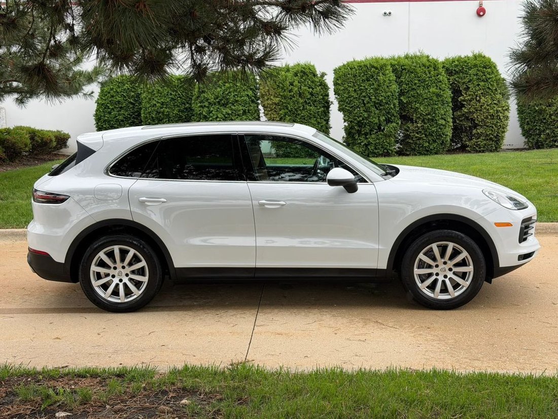 Suv in Roselle, IL, United States 4 - 18292786
