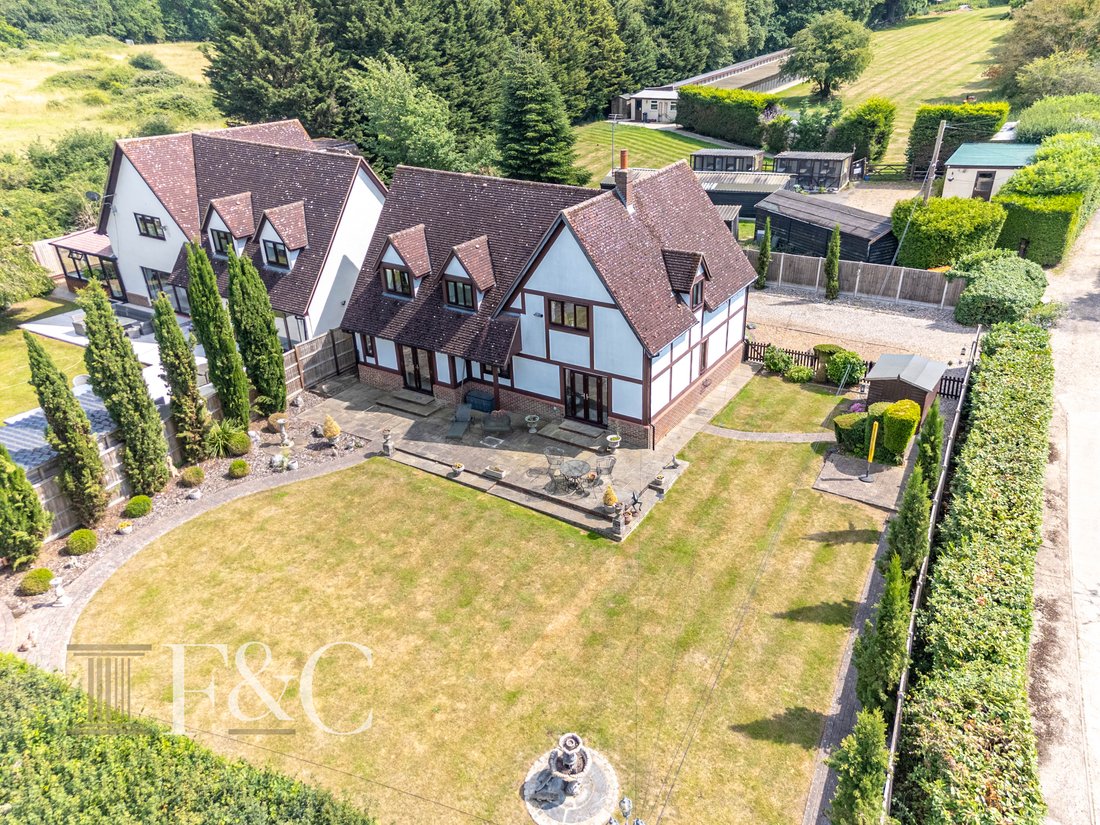 House in Hoddesdon, Broxbourne, England 1 - 18288700