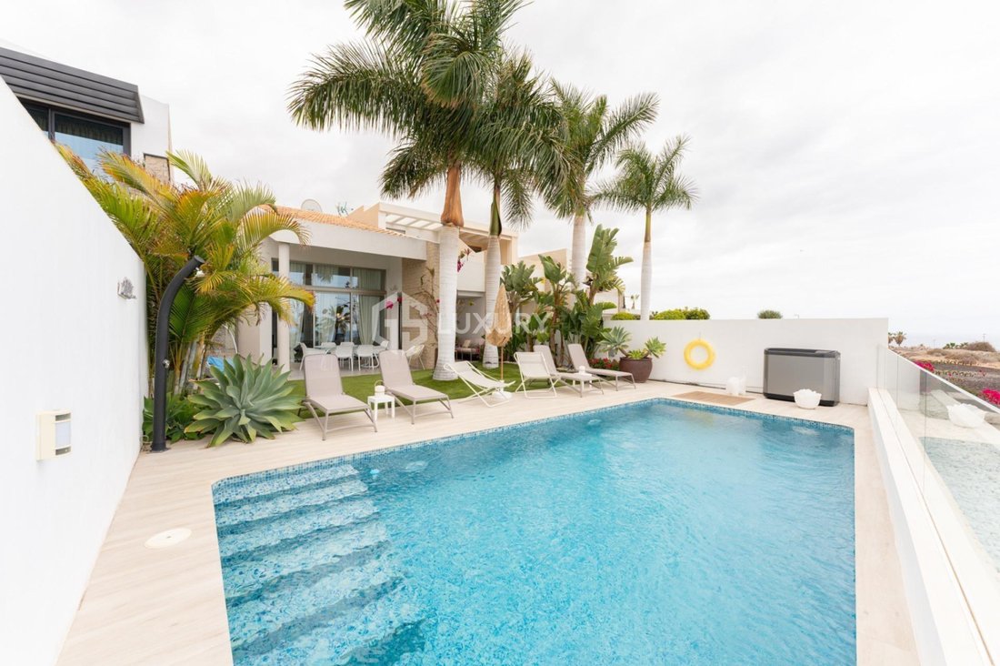 House in La Caleta, Adeje, Canary Islands 1 - 18288741