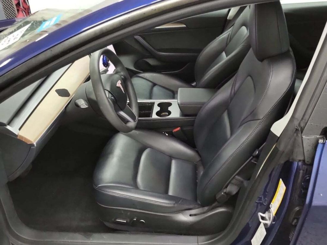 Sedan in Newport Beach, CA, United States 3 - 18291079