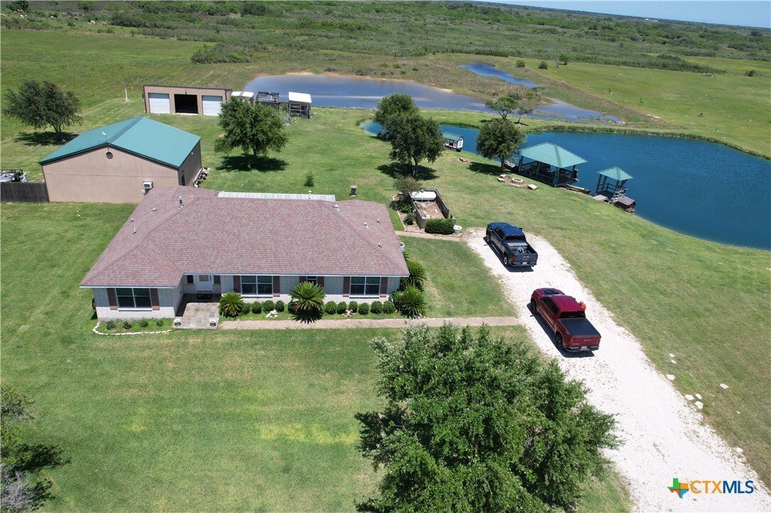 House in Seadrift, Texas, United States 3 - 18285018