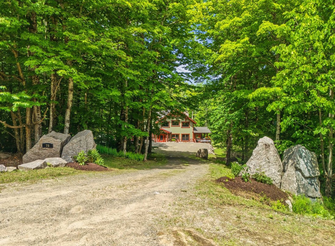 House in Mont-Tremblant, Quebec, Canada 3 - 18292469