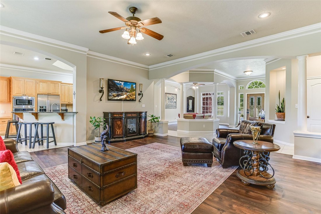 House in McDade, Texas, United States 5 - 18290619