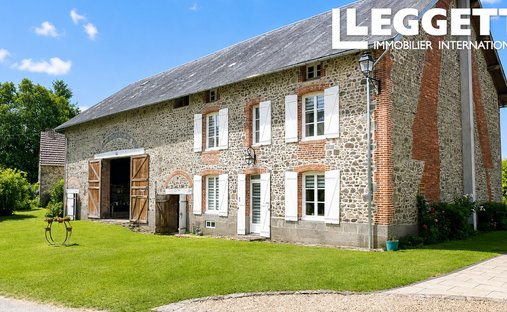 House in Le Grand-Bourg, Nouvelle-Aquitaine, France 1