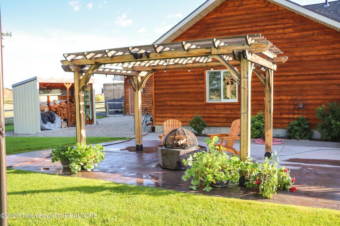 House in Pinedale, Wyoming, United States 4 - 18295889