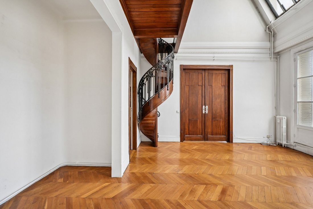 House in La Fourche-Guy Môquet, Paris 17e Arrondissement, Paris 3 - 18288104