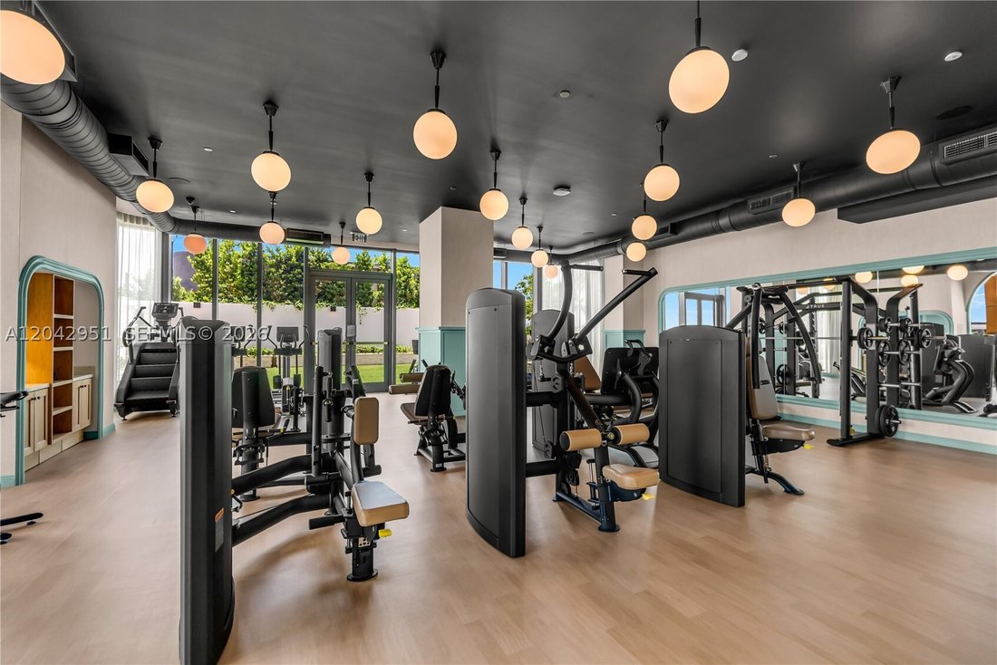 Condo in Miami, Florida, United States 5 - 18285133