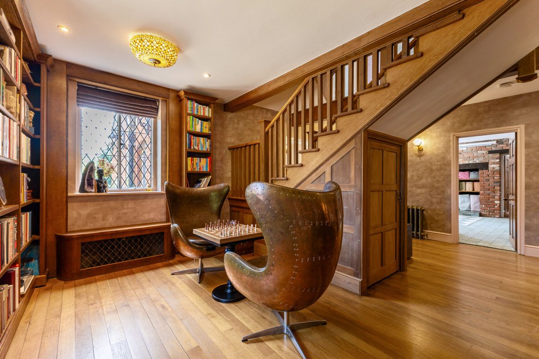 House in Hertford, England 5 - 18288256