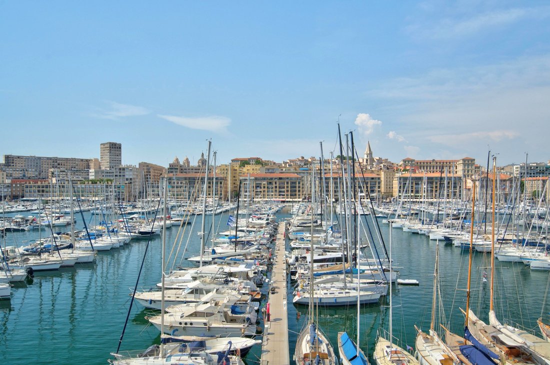Apartment in Endoume, 7e Arrondissement, Marseille 1 - 18288069