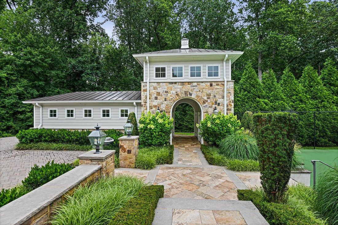 House in Oakton, Virginia, United States 3 - 16120832