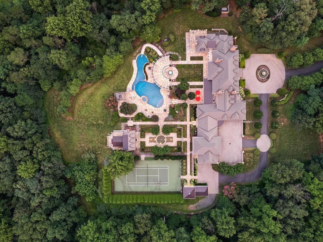 House in Oakton, Virginia, United States 4 - 16120832