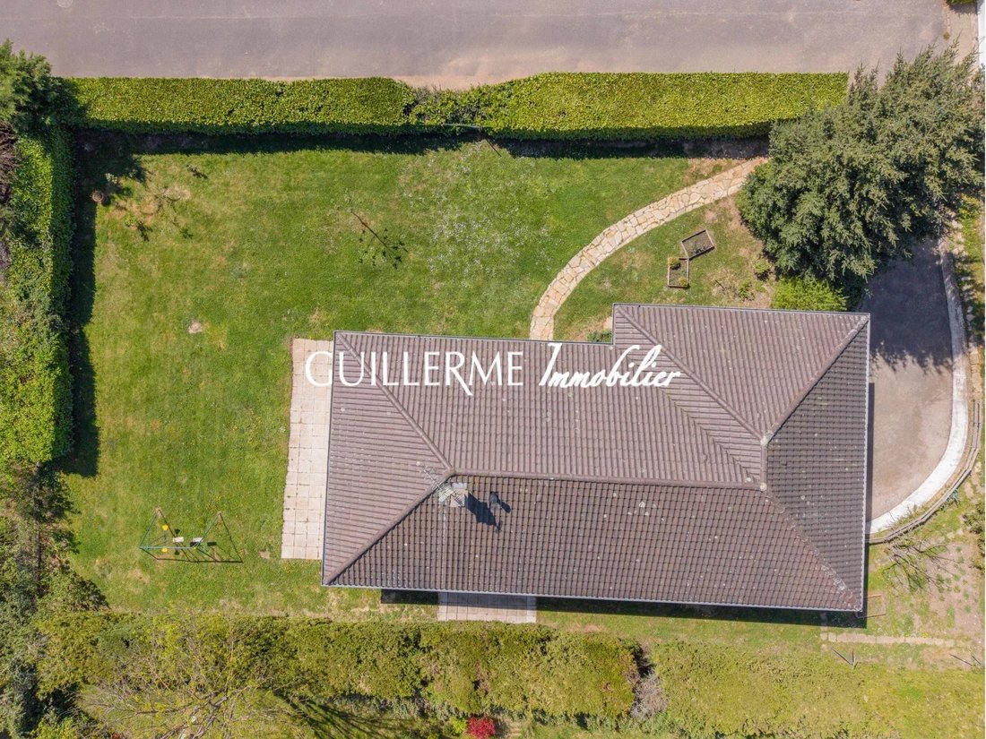 House in Est, Dardilly, France 3 - 18295039