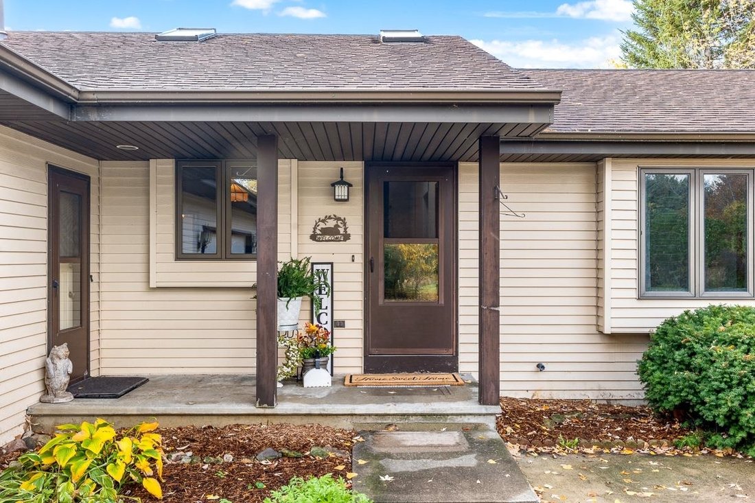 House in Pickett, Wisconsin, United States 4 - 18296047