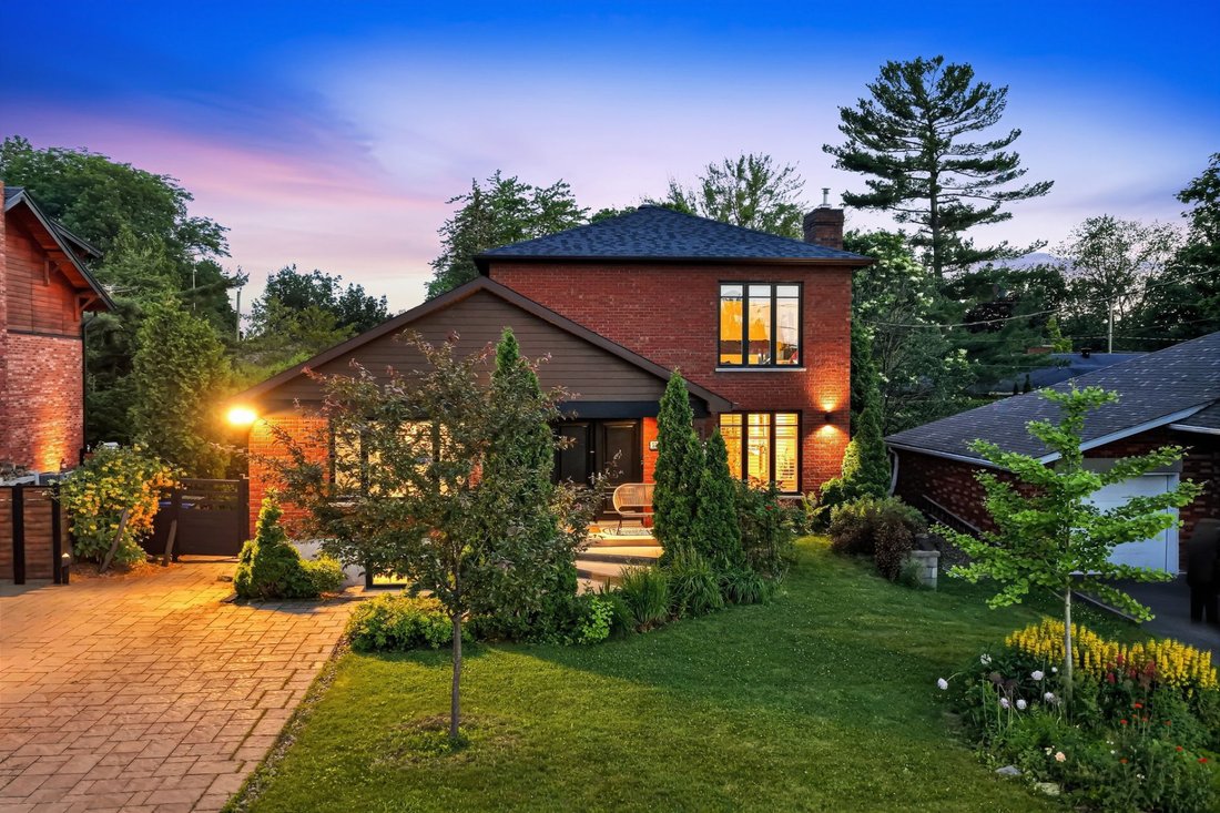 House in Saint-Lambert, Quebec, Canada 2 - 18160515