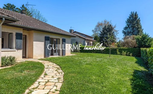 House in Est, Dardilly, France 1