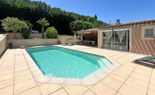House in Biver, Gardanne, France 1