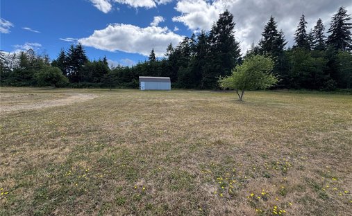 Land in Royston, British Columbia, Canada 1