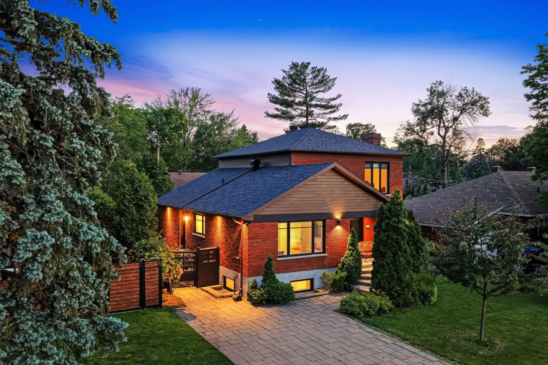 House in Saint-Lambert, Quebec, Canada 1 - 18160515