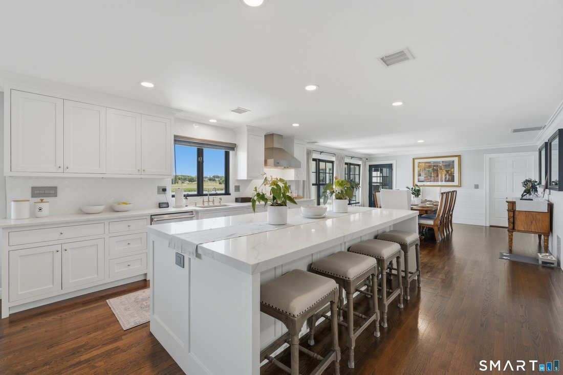 House in Stratford, Connecticut, United States 3 - 18296314