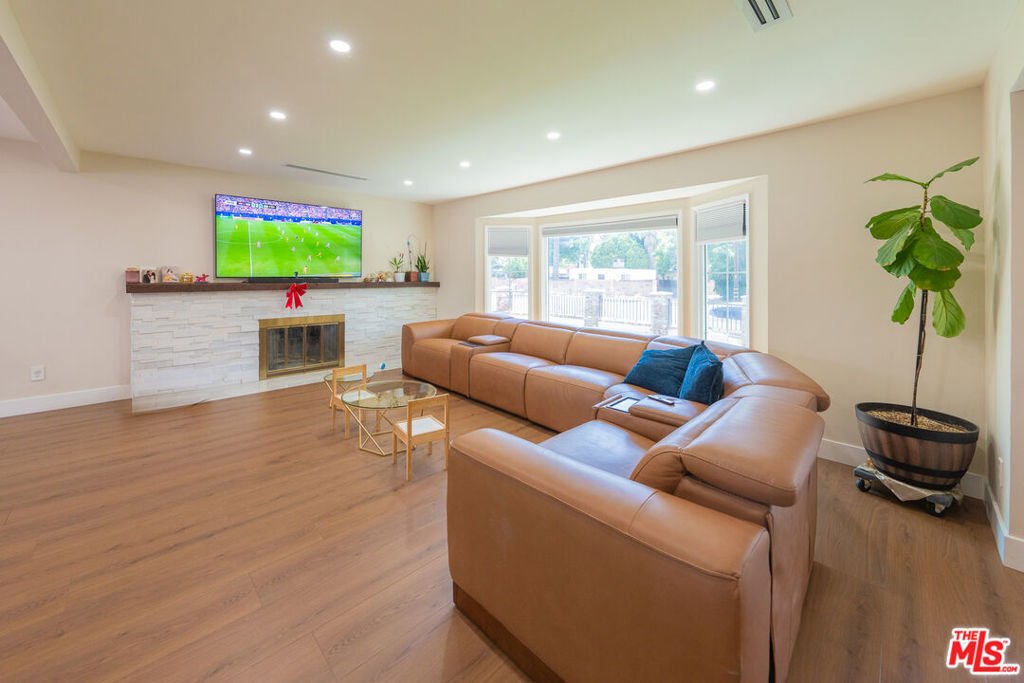 House in Los Angeles, California, United States 4 - 18296697