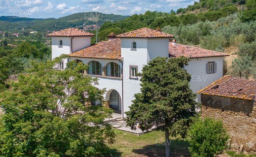 Villa in Agazzi, Tuscany, Italy 1