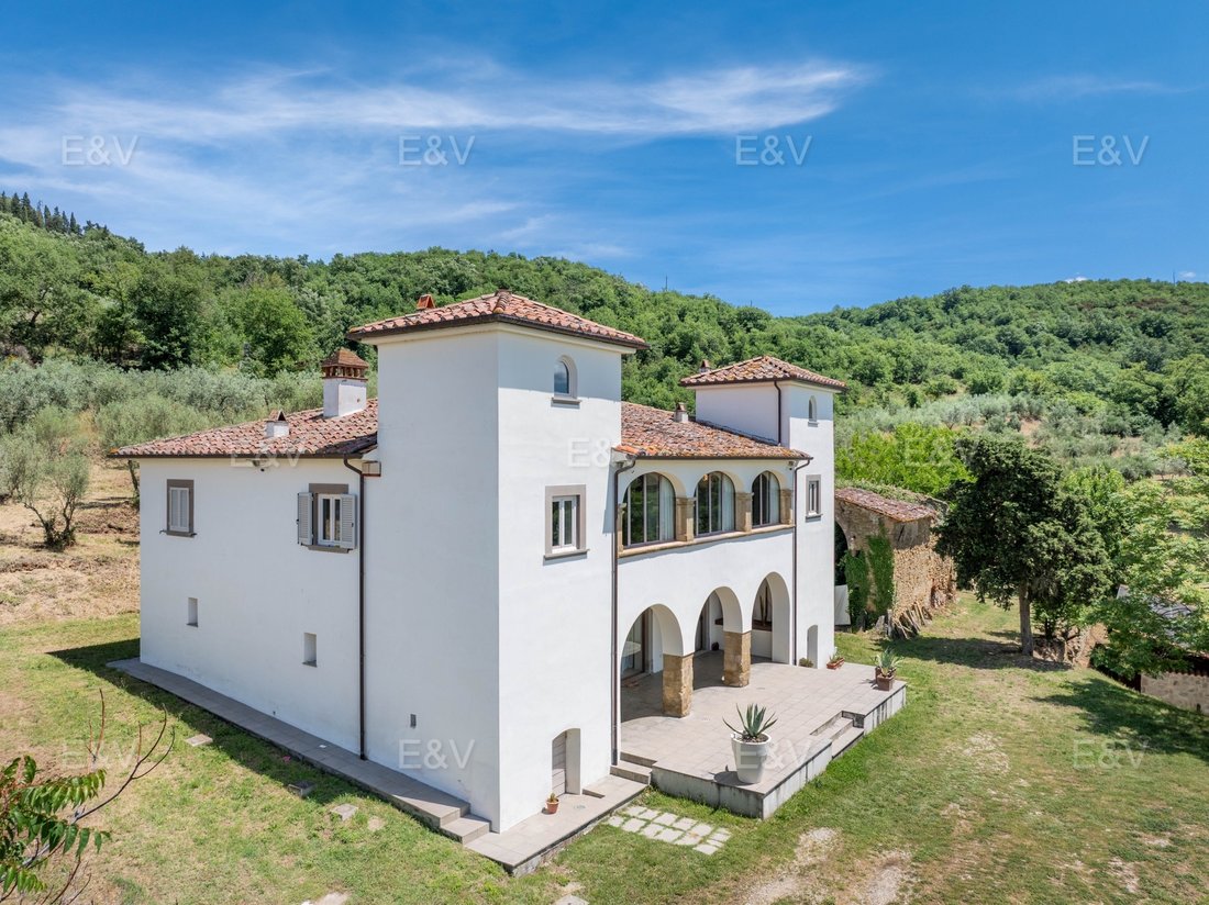 Villa in Agazzi, Tuscany, Italy 3 - 18296765