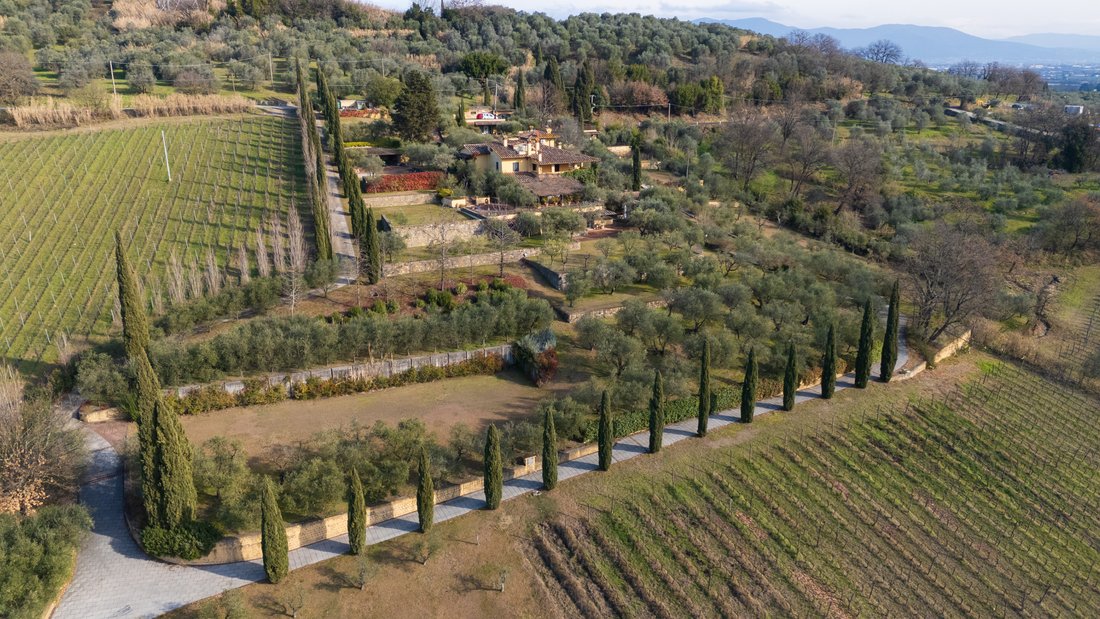 Villa in Center - La Rocca, Comeana, Tuscany 2 - 18296708