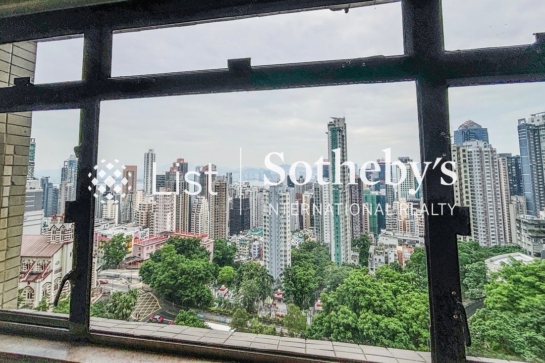Apartment in Mid-Levels West, Hong Kong 4 - 18296411